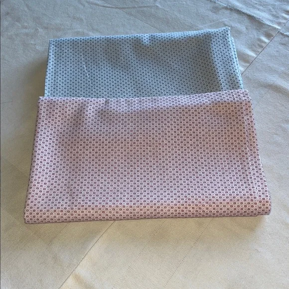 Set of Two Patterned Fabric Pieces - Picture 2 of 5